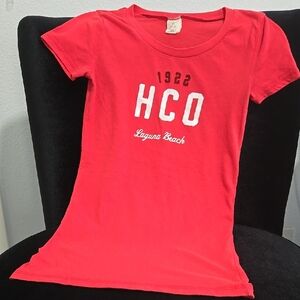 Vintage Y2K Hollister Red Short Sleeve Tee with Graphic Design